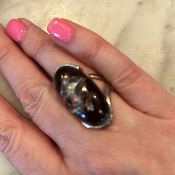 Large Ring - Picture 3 of 4